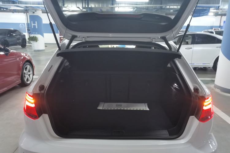 Used Audi A3 2018 30th Anniversary Edition Sportback 35 TFSI Fashion Model
