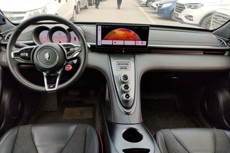 Used ORA Lightning Cat 2024 Dark Night Edition 600 km All-Wheel-Drive High-Performance Version
