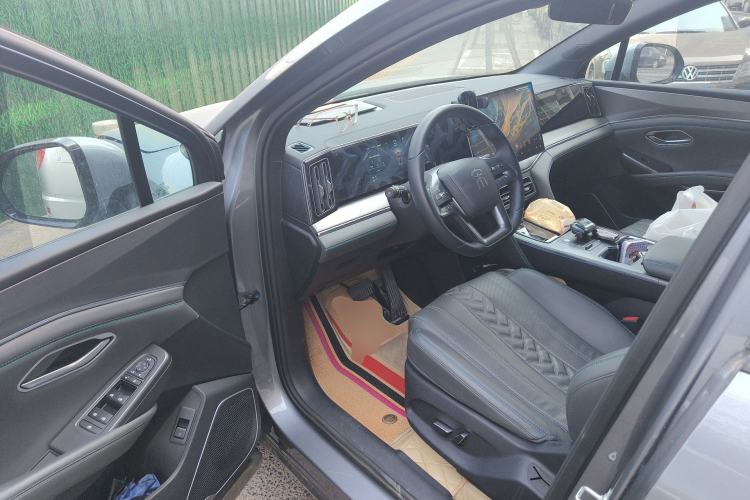 Used BYD Song L DM-i 2025 Intelligent Driving Version 112 km Beyond-Range Type Driver Seat