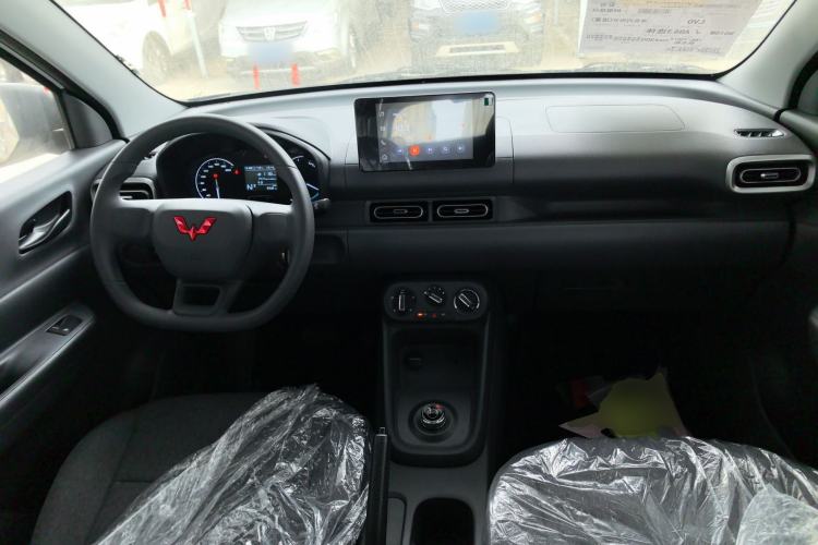 Used Wuling Hongguang New Energy 2024 All-Electric Model 300KM Standard Version
