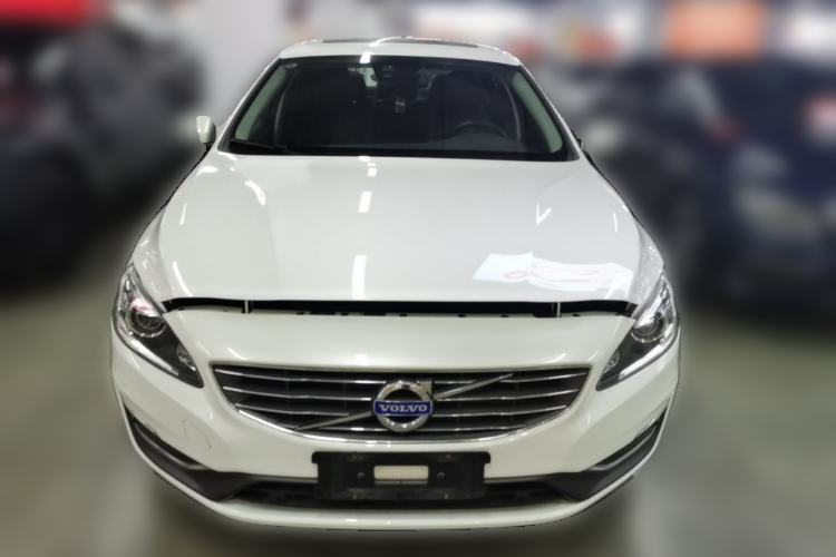Used Volvo S60 2014 S60L 2.0T Zhiyuan Edition
