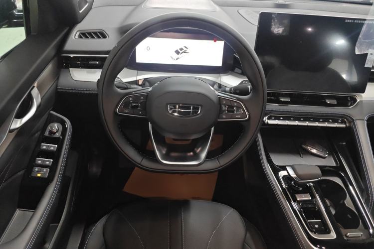 Used Geely Auto Preface 2026 Model Oriental Yao 1.5TD Fuyao Edition Steering Wheel