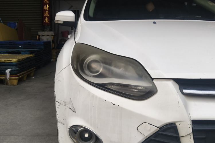 Used Ford Focus 2012 Hatchback 1.6L Manual Comfort Model Right Front Headlight