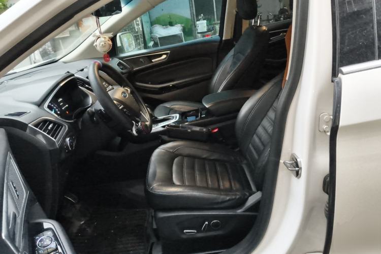 Used Ford Edge 2015 2.0T GTDi Two-Wheel-Drive High-Line Version