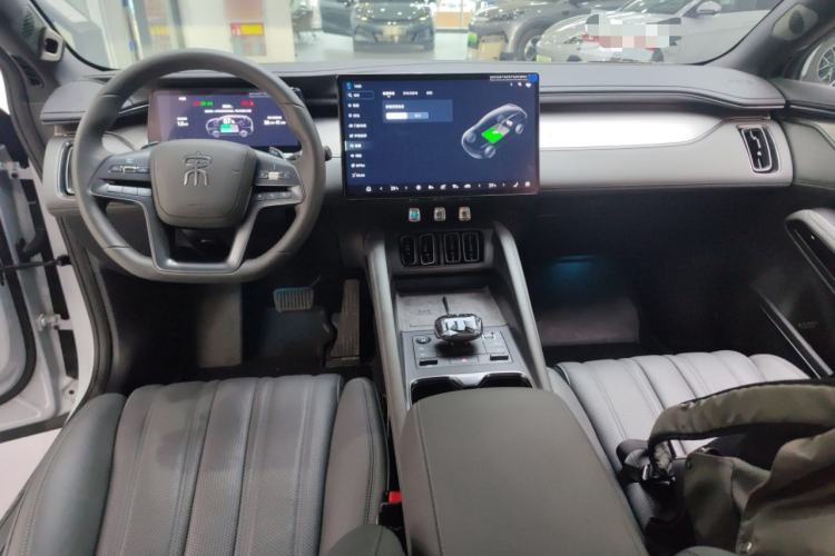 Used BYD Song L EV 2025 Intelligent Driving Version 662 km LiDAR Excellence Edition

