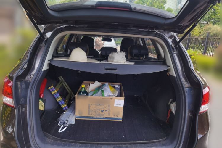 Used Dongfeng Aeolus AX7 2016 2.0L Automatic Zhiyi Trim Trunk