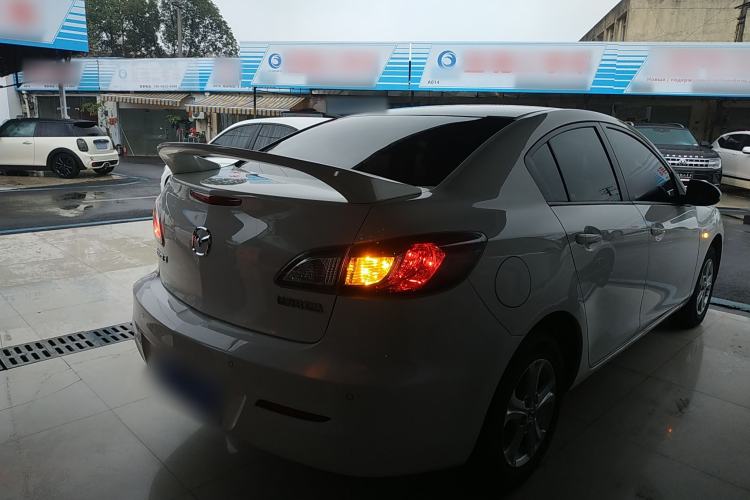 Used Mazda Mazda 3 2015 Sedan 1.6L Manual Comfort Model
