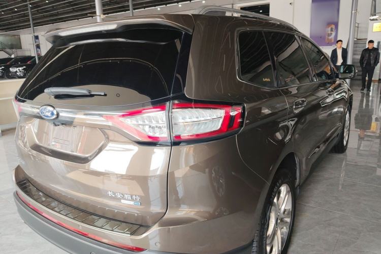 Used Ford Edge 2016 EcoBoost 245 Four-Wheel Drive Titanium Edition 7-Seater
