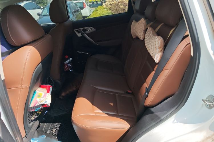 Used Geely Auto Emgrand X7 Sport 2016 1.8TD Automatic ZhiZun Version Interior 4