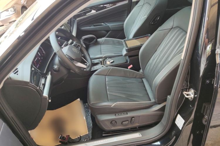 Used Volkswagen Passat 2023 Restyled 330TSI Starry Luxury Edition
