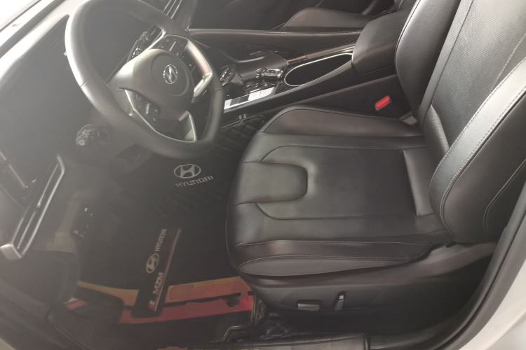 Used Hyundai Elantra 2022 1.5L CVT LUX Prestige Edition
