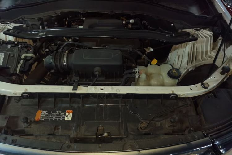 Used Ford Explorer 2020 EcoBoost 285 4x4 Titanium Edition 7-Seater Engine Bay