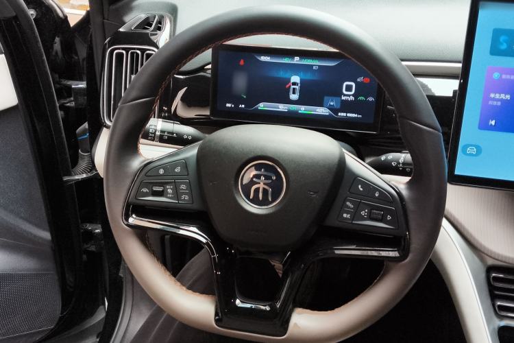 Used BYD Song Pro New Energy 2024 HONOR Edition DM-i 110KM Excellence Model Steering Wheel