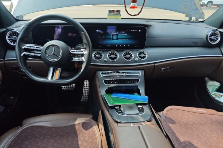 Used Mercedes-Benz E-Class 2021 E 260 L Sport Edition Center Console