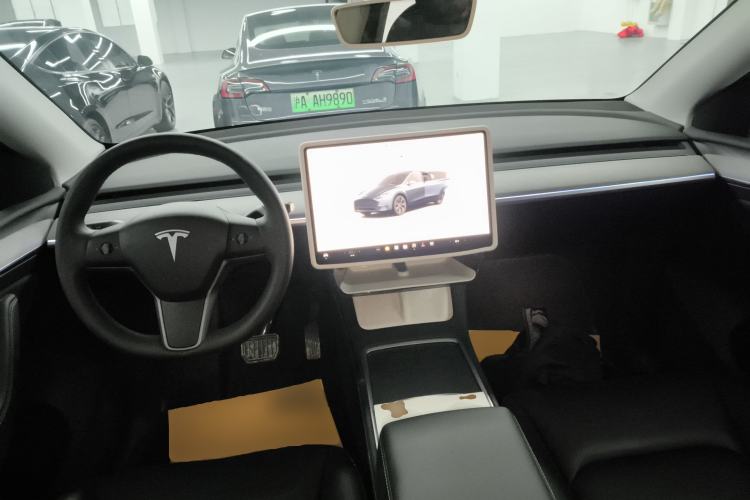 Used Tesla Model Y 2024 Rear-Wheel-Drive Version Center Console
