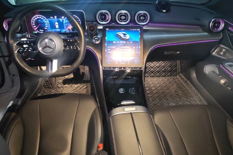 Used Mercedes-Benz CLE 2024 CLE 300 4MATIC Dynamic Coupe Center Console