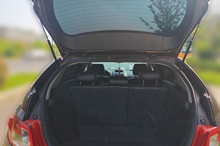 Used Geely Auto Classic Emgrand 2013 Hatchback 1.5L Manual Entry-Level Model
