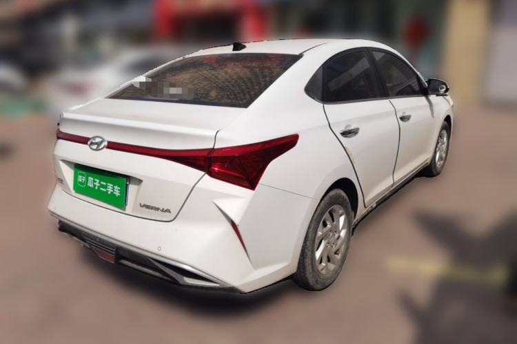 Used Hyundai Verna (new generation) 2020 1.4L Manual GLS Cool Edition Rear Right 45 Deg