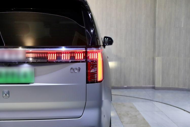 Used Zeekr 009 2024 Six-Seat Executive Version 4WD 108 kWh