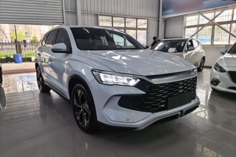 Used BYD Song Pro New Energy 2024 HONOR Edition DM-i 110KM Excellence Model Front Right 45 Deg