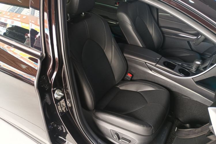 Used Toyota Avalon 2019 Dual-Engine 2.5L Luxury Edition China VI Standard
