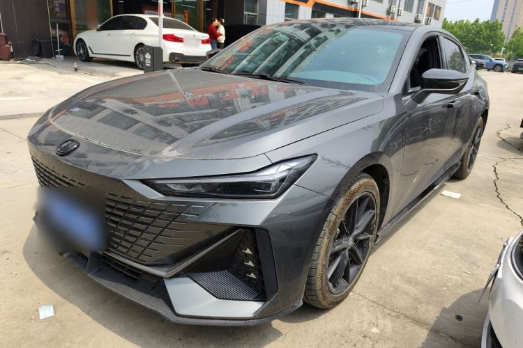 Used CHANGAN UNI-V 2023 1.5T Prestige Model