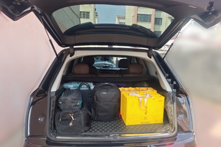 Used Audi Q7 2022 55 TFSI quattro S line Sport model
