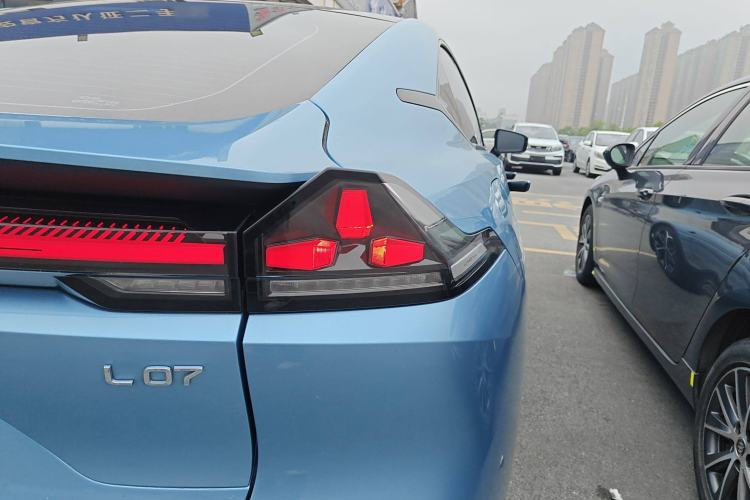 Used Deepal L07 2024 230Max Qiankun Intelligent Driving ADS SE Range-Extended Version