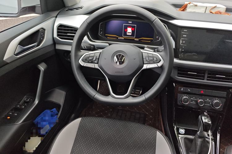 Used Volkswagen Tacqua 2021 280TSI DSG R-Line Connected Version
