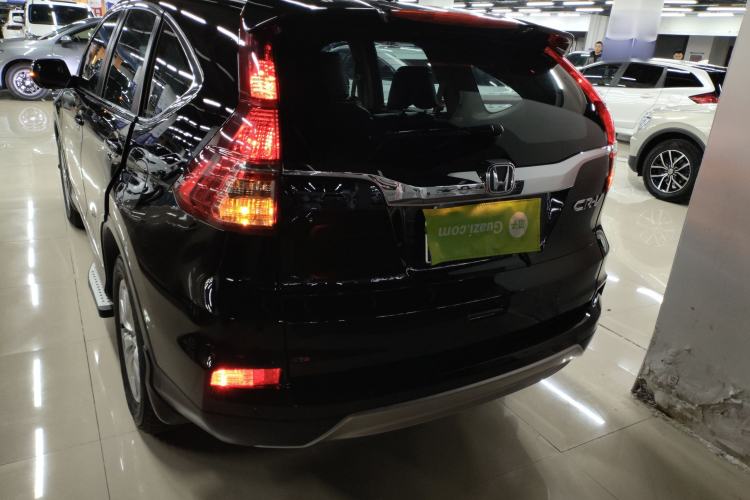 Used Honda CR-V 2016 2.0L Two-Wheel Drive Classic Edition