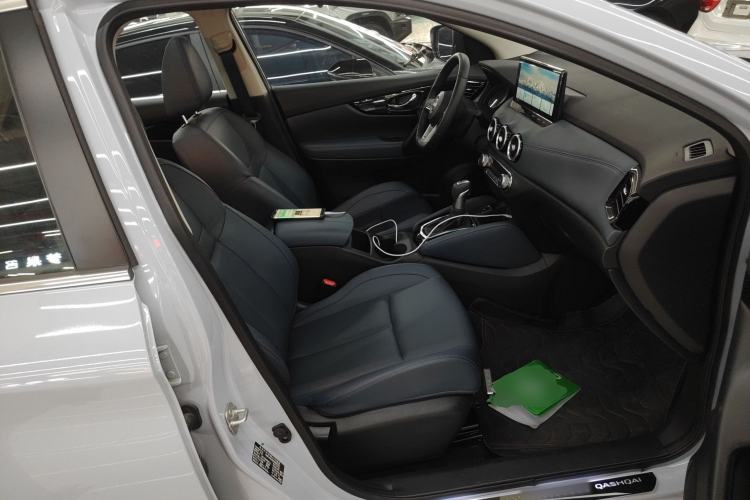 Used Nissan Qashqai 2025 Honor 2.0L CVT XV+ Leading Edition Right Front Seat