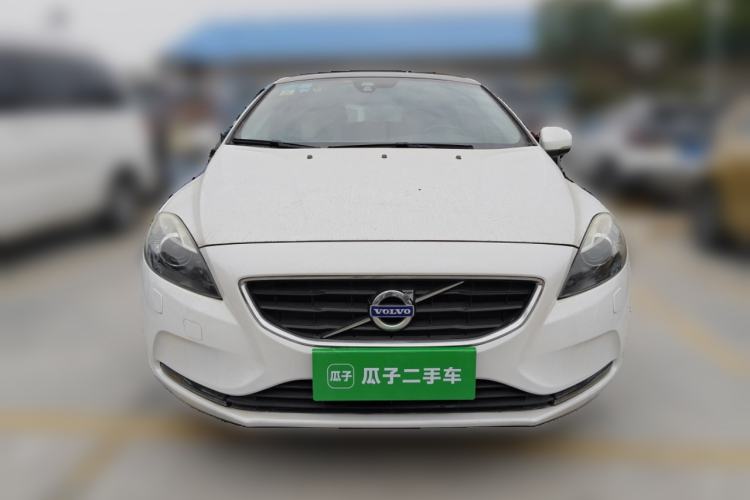 Used Volvo V40 2016 T3 Zhiyi Edition
