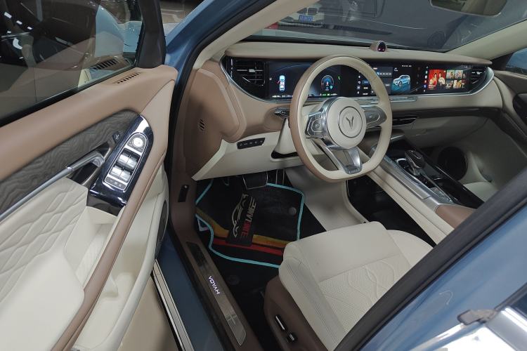 Used VOYAH FREE 2021 Four-Wheel Drive Standard Range-Extended Exclusive Luxury Package
