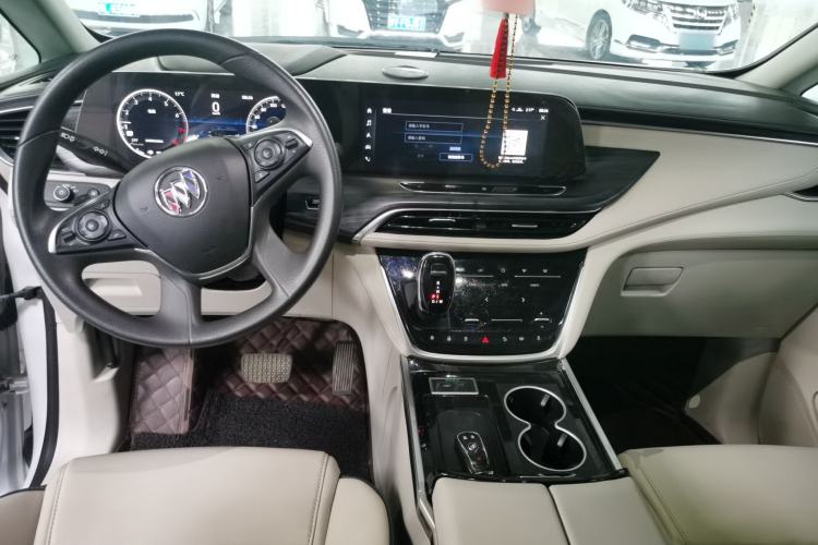 Used Buick GL8 2020 ES Land Cruiser 653T Comfort Edition Center Console