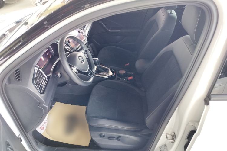 Used Volkswagen T-ROC 2018 280TSI DSG Two-Wheel-Drive Luxury Version China V Emission Standard