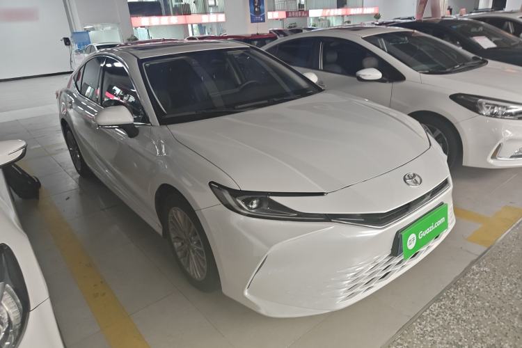 Used Toyota Camry 2024 2.0E Elite Edition Front Right 45 Deg