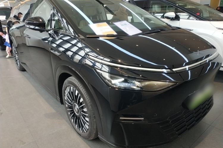 Used XPeng X9 2025 740 Ultra-Long Range Max