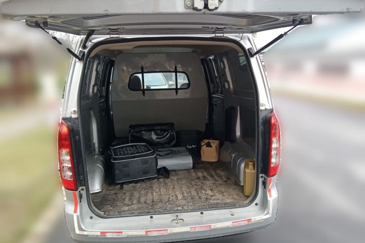 Used Wuling Hongguang V 2022 1.5L Jingqu Edition Enclosed-Window Vehicle with Hydraulic Power Steering LAR Trunk