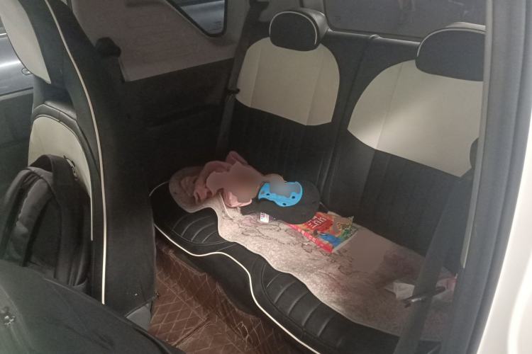 Used Geely Galaxy Panda 2024 Panda Mini 200km Endurance Bear Left Rear Seat