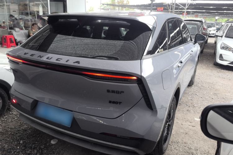 Used Venucia V 2021 260T Idol Edition