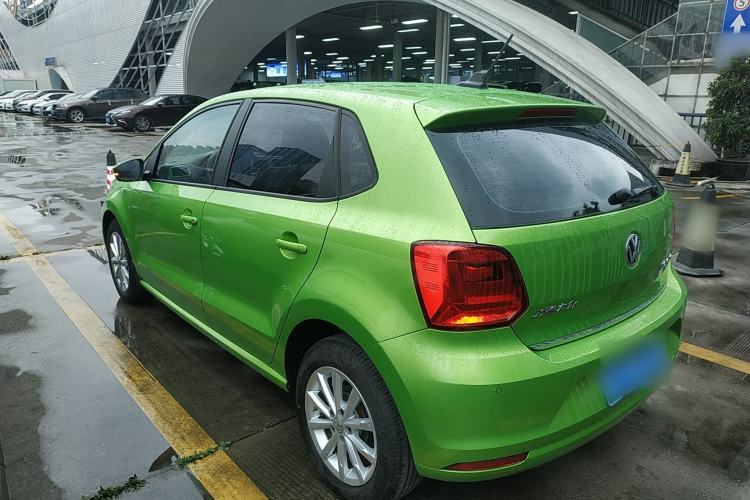 Used Volkswagen Polo 2014 1.6L Automatic Luxury Edition Exterior 2