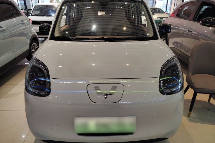 Used Wuling Hongguang MINIEV 2025 Four-Door Version Advanced Edition Front