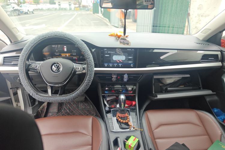 Used Volkswagen Lavida 2022 280TSI DSG Luxury Edition Center Console