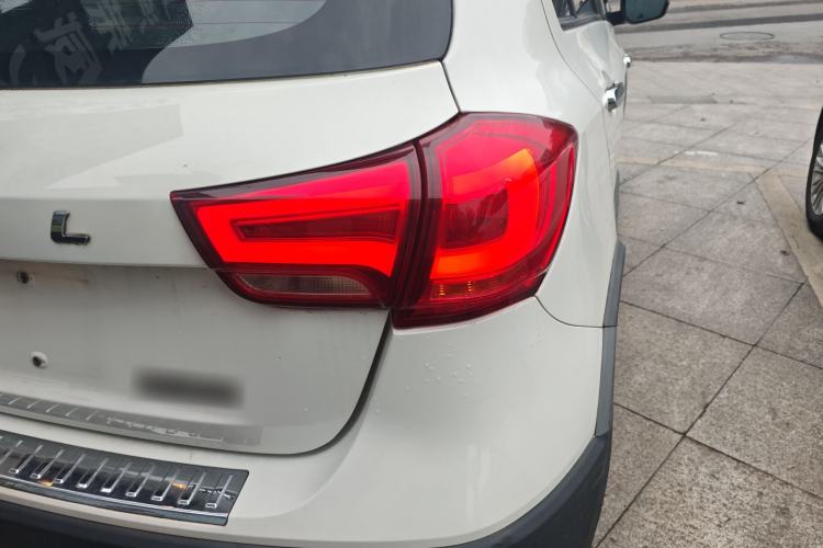 Used Haval H1 2015 1.5L Manual Luxury Model
