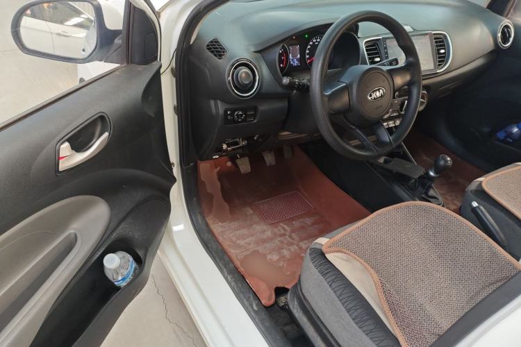 Used Kia Pegas 2017 1.4L Manual Fashion Edition Smart Interior 3