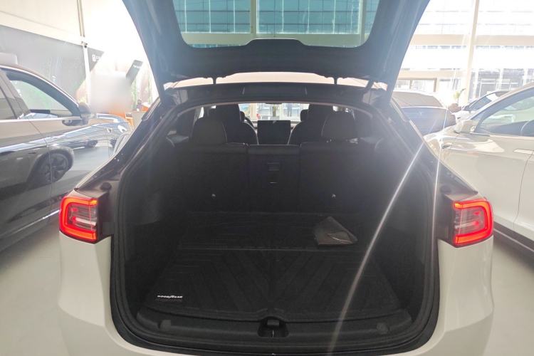 Used Tesla Model Y 2024 Rear-Wheel-Drive Version Trunk