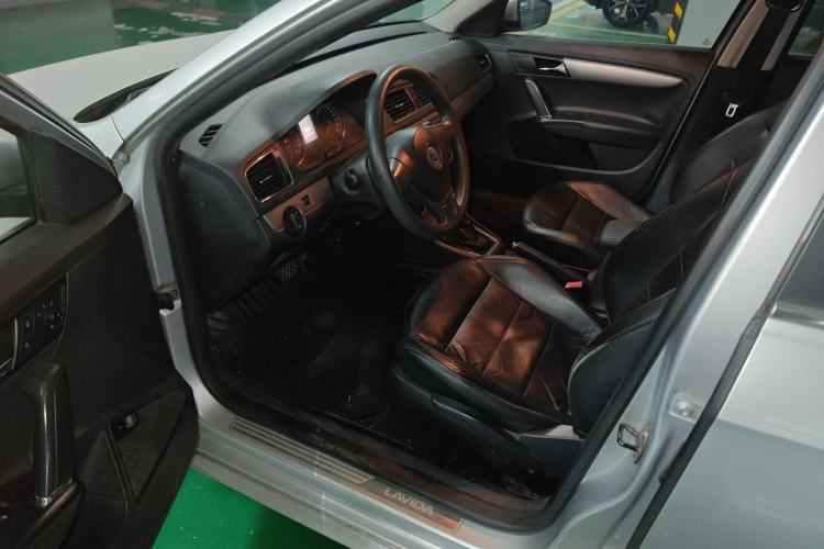 Used Volkswagen Lavida 2013 Revised Version 1.4 TSI DSG Comfort Edition
