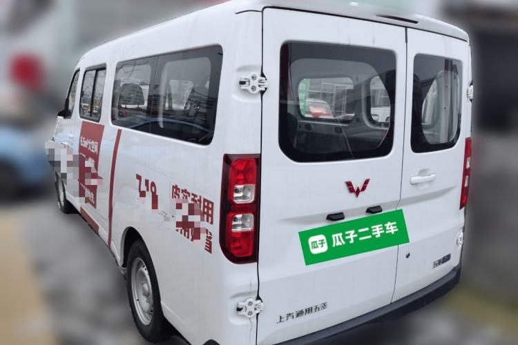 Used Wuling Yangguang 2024 300km Comfort-Grade Passenger Van 60kW Rear Left 45 Deg