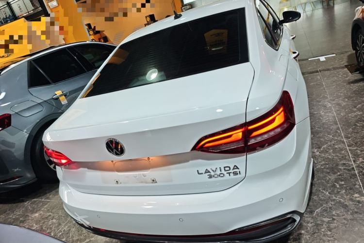 Used Volkswagen Lavida 2023 300TSI DSG Full-Comfort Edition