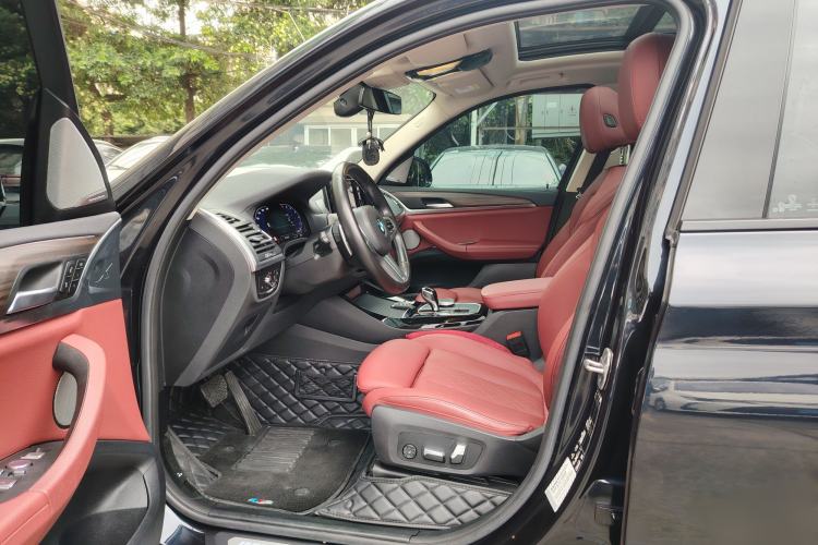 Used BMW X3 2022 xDrive30i Luxury Model M Night Sky Package Interior 2